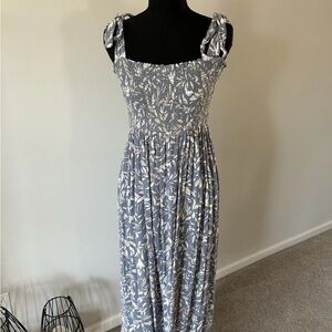 Hello MIZ Blue and White Floral Midi Dress